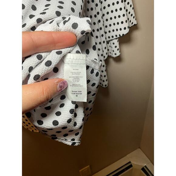 Forever Grace Blouse Top Women's Medium White Black Polka Dot Polyester Stretch - Picture 5 of 5